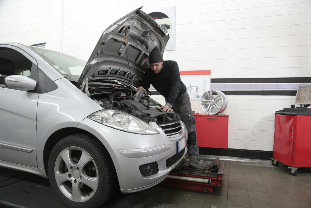 mechanic working